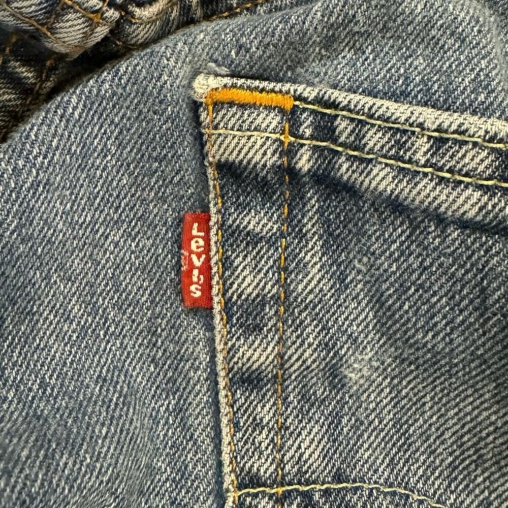 Levi's 505 Jeans Men 33 x 32 Relaxed Straight Leg light Wash Denim - Picture 7 of 8